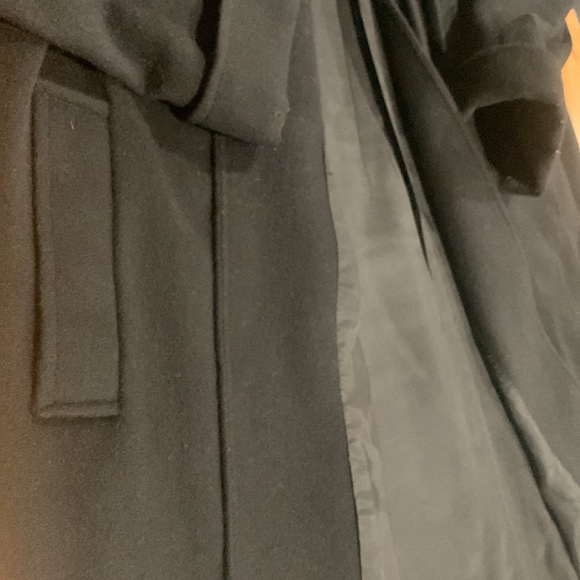 Women’s Wool swing coat - Size Medium-Large - preowned, good condition/ one flaw - Picture 4 of 7